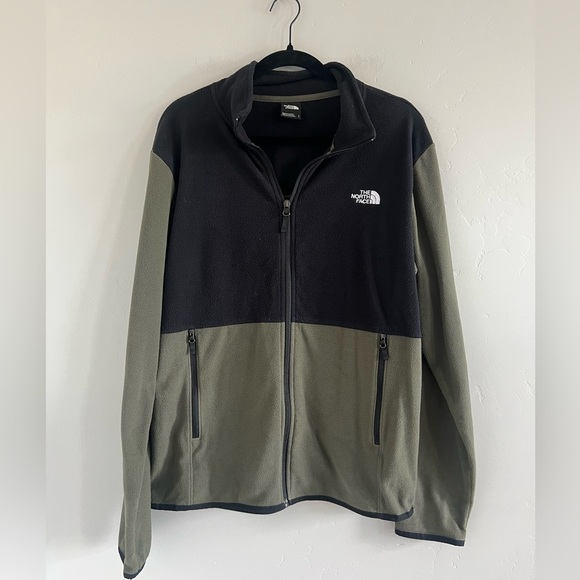 The North Face Two-Tone Fleece Jacket - Picture 1 of 7